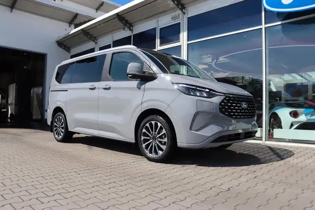 Ford Tourneo Custom