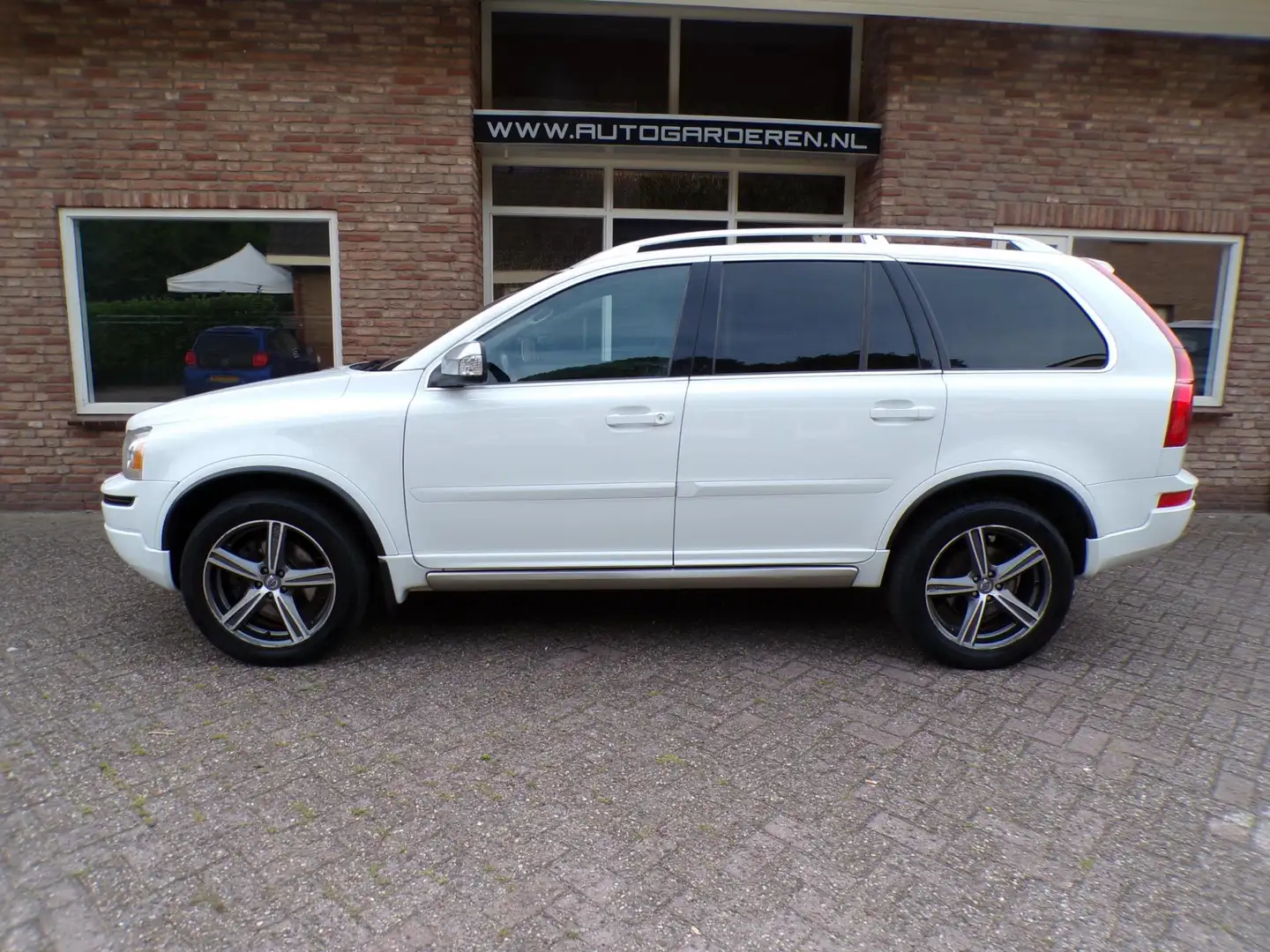 Volvo XC90 2.4 D5 R Design Automaat / leder / Navi / 7 Persoo Blanc - 2