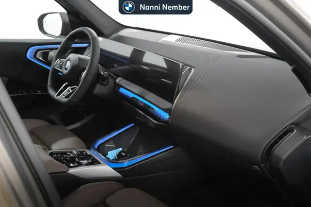 BMW X3 view 8