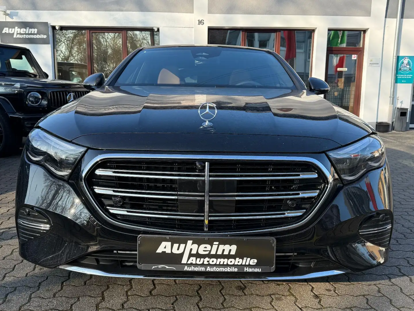 Mercedes-Benz E 200 Exclusive Premium *MY25 *EUR1*3.Screen* Schwarz - 2