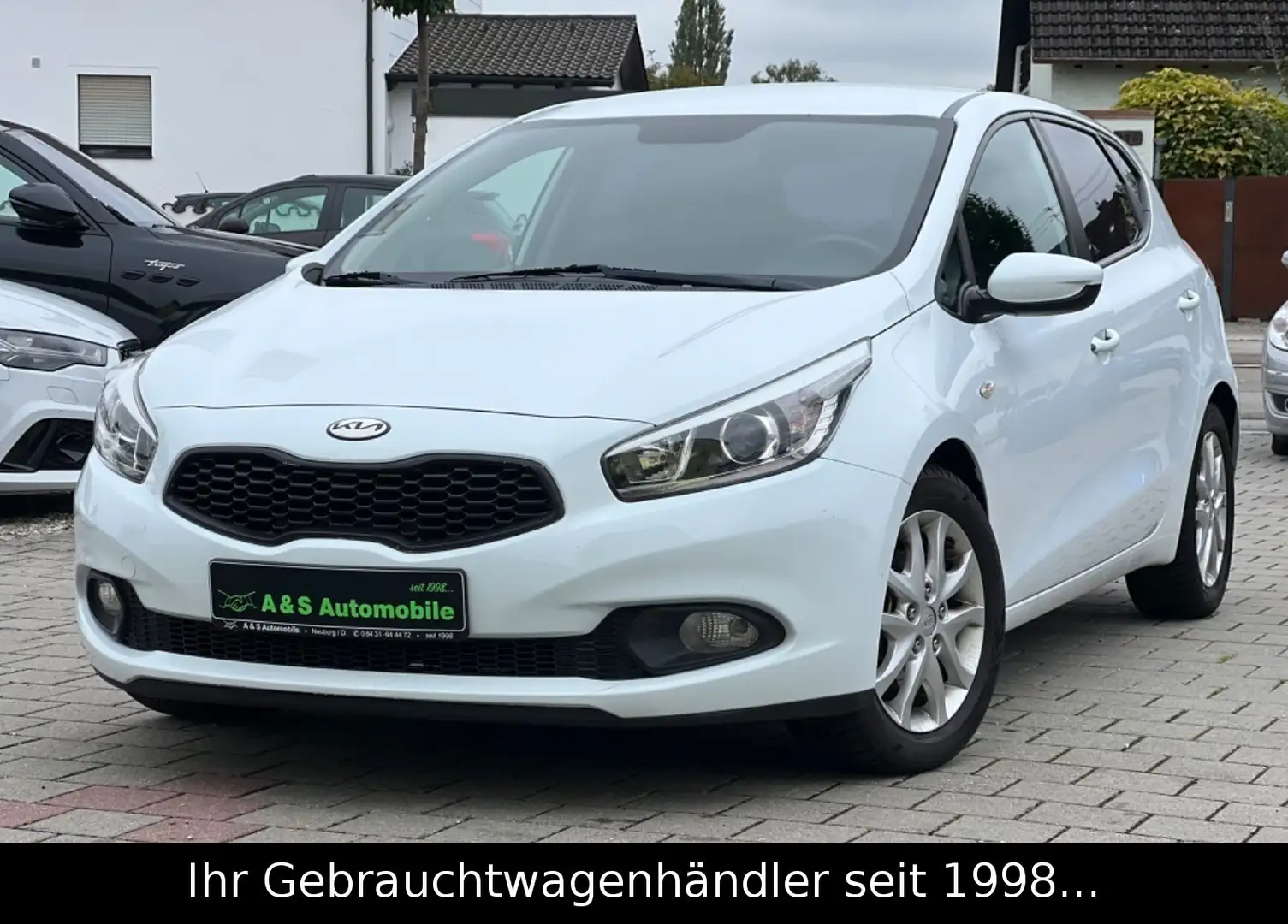Kia Ceed / cee'd 1.4 Attract KAMERA/NAVI/8-FACH/1.HD Weiß - 1