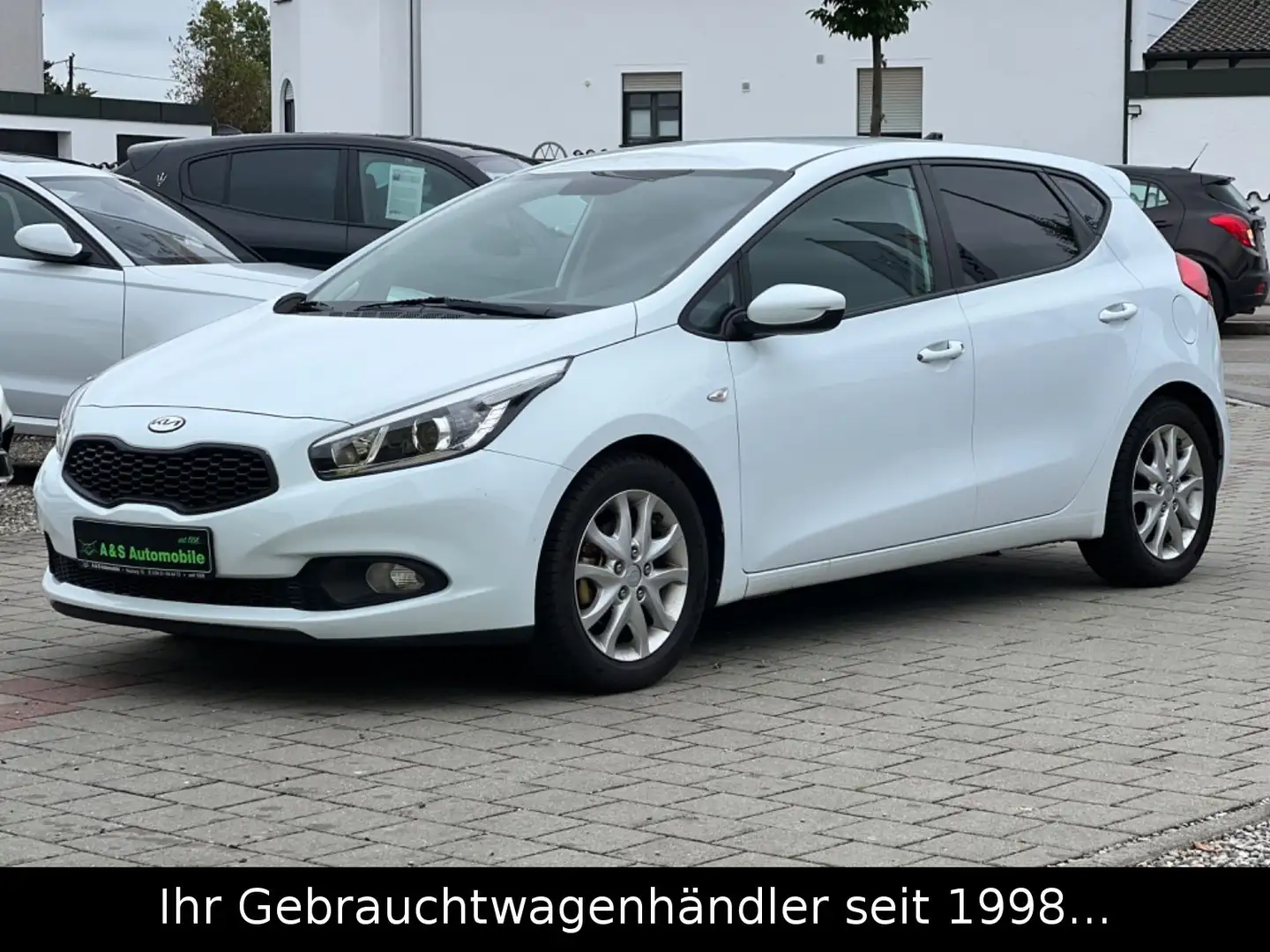 Kia Ceed / cee'd 1.4 Attract KAMERA/NAVI/8-FACH/1.HD Weiß - 2