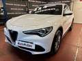 Alfa Romeo Stelvio 2.2 T. Business Q4 190cv 4x4 CAMBIO AT-TAGLIANDATA Weiß - thumbnail 1