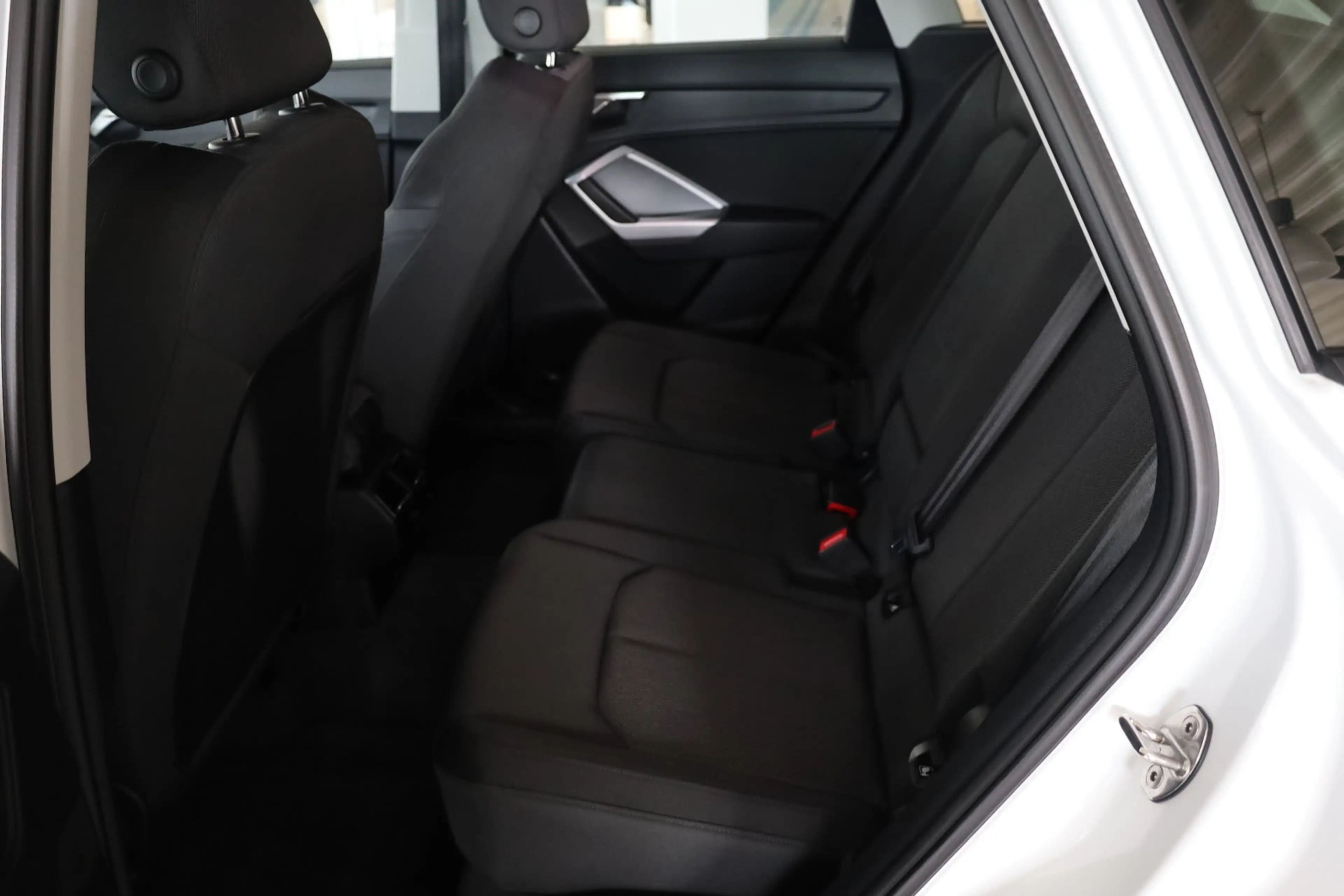 Audi Q3 35 TFSI advanced LED*Carplay* — photo 12