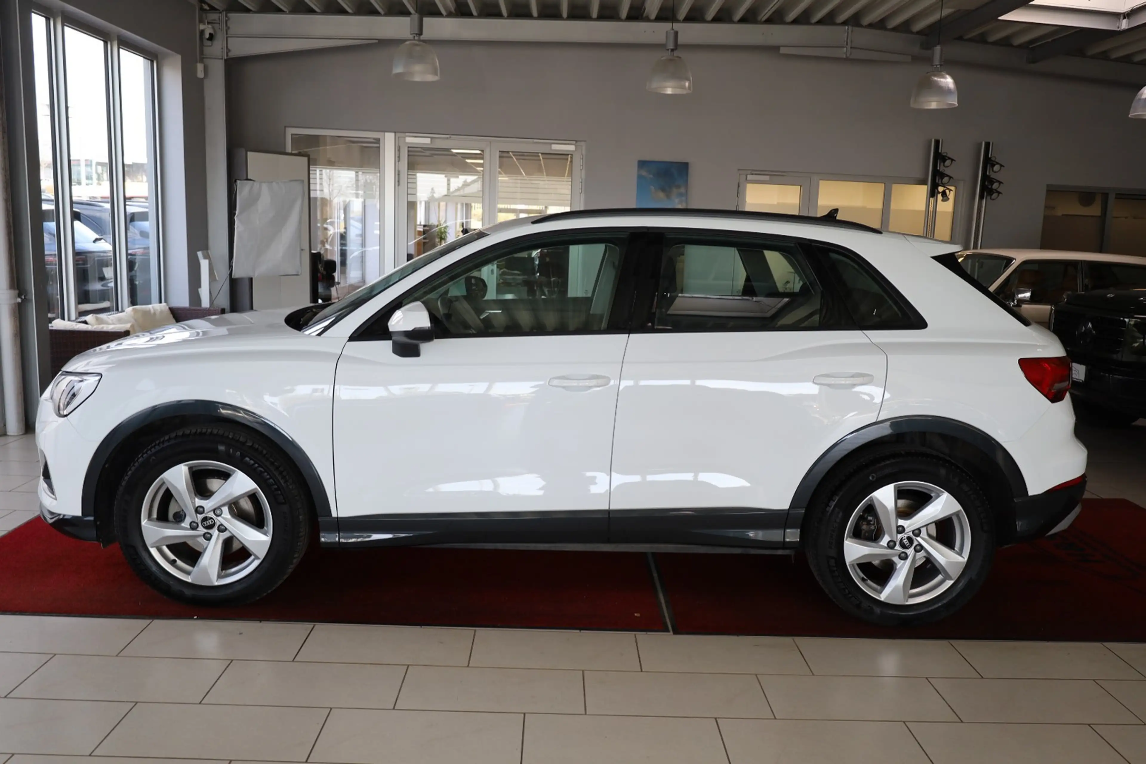 Audi Q3 35 TFSI advanced LED*Carplay* — photo 2