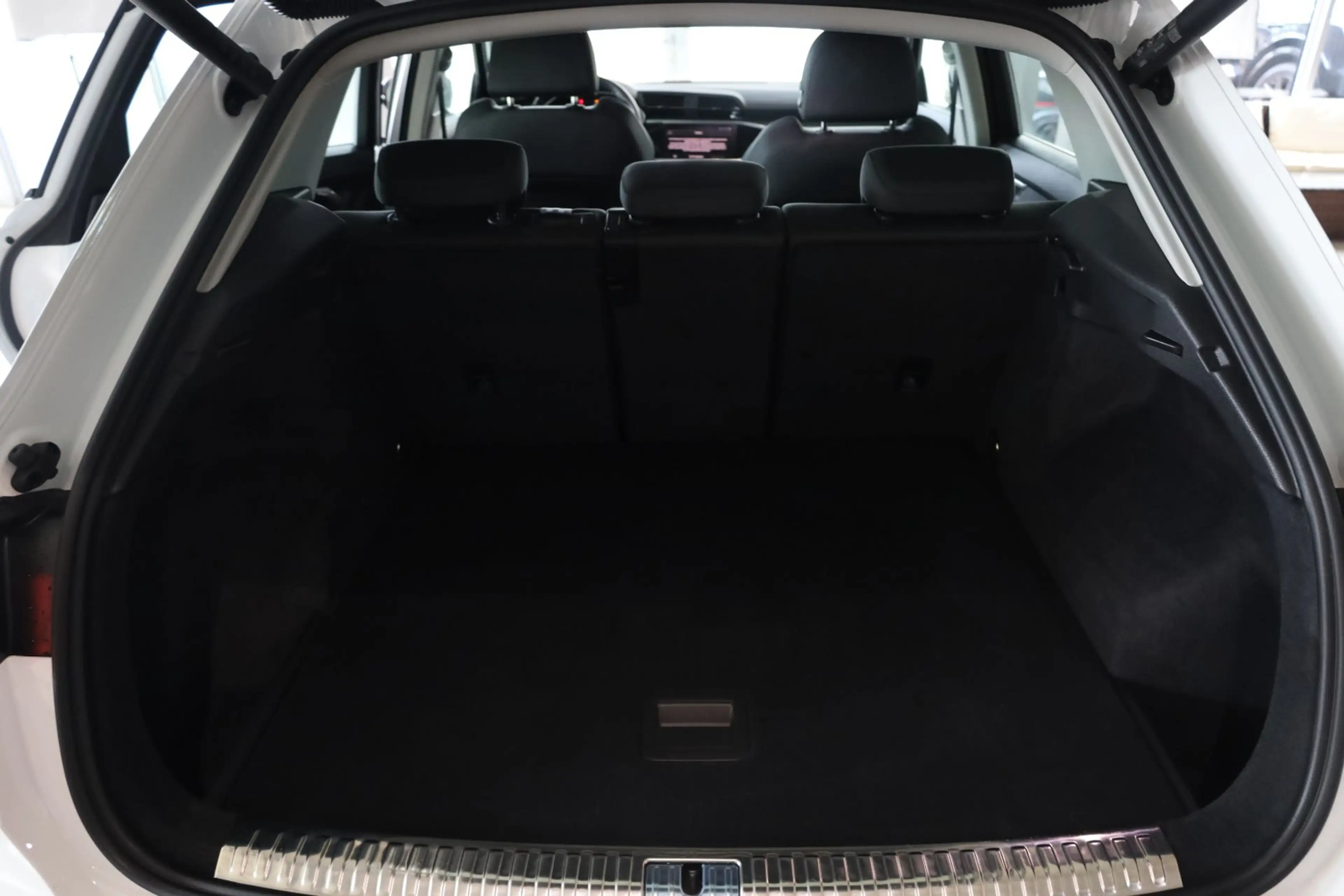 Audi Q3 35 TFSI advanced LED*Carplay* — photo 10