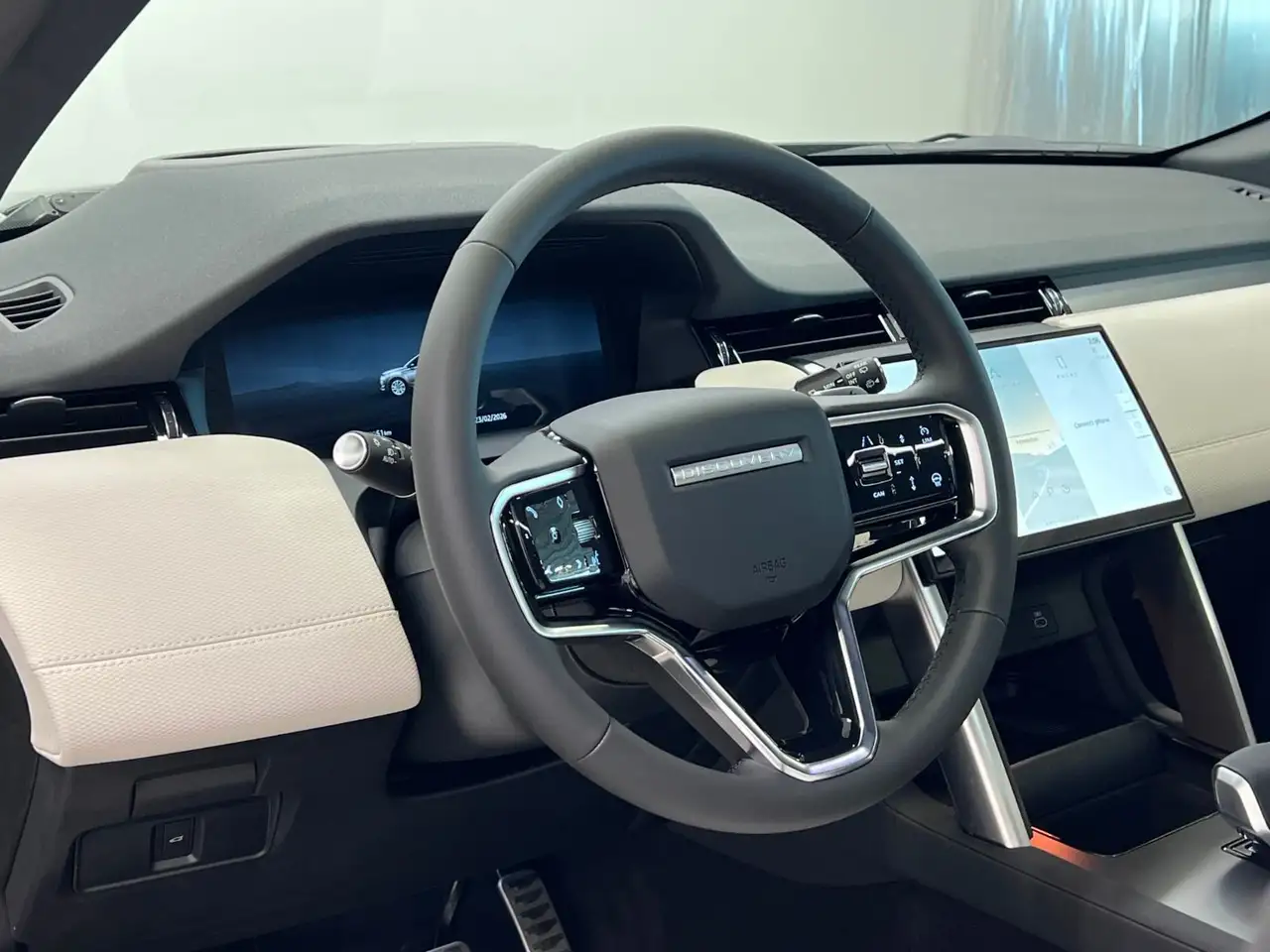 Land Rover Discovery Sport снимка Land Rover Discovery Sport