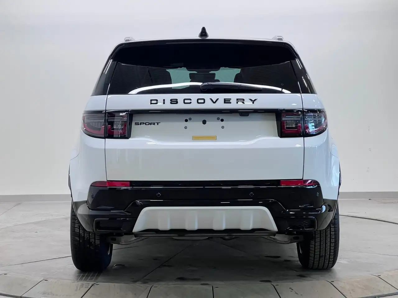 Land Rover Discovery Sport снимка Land Rover Discovery Sport