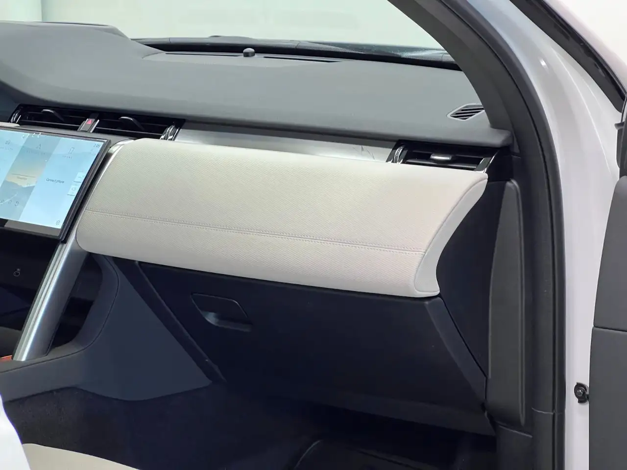 Land Rover Discovery Sport снимка Land Rover Discovery Sport