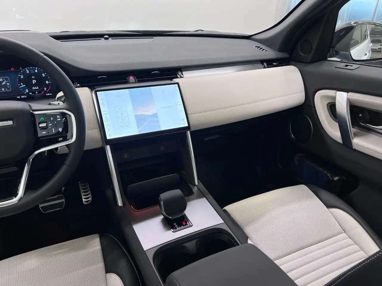 Land Rover Discovery Sport снимка Land Rover Discovery Sport