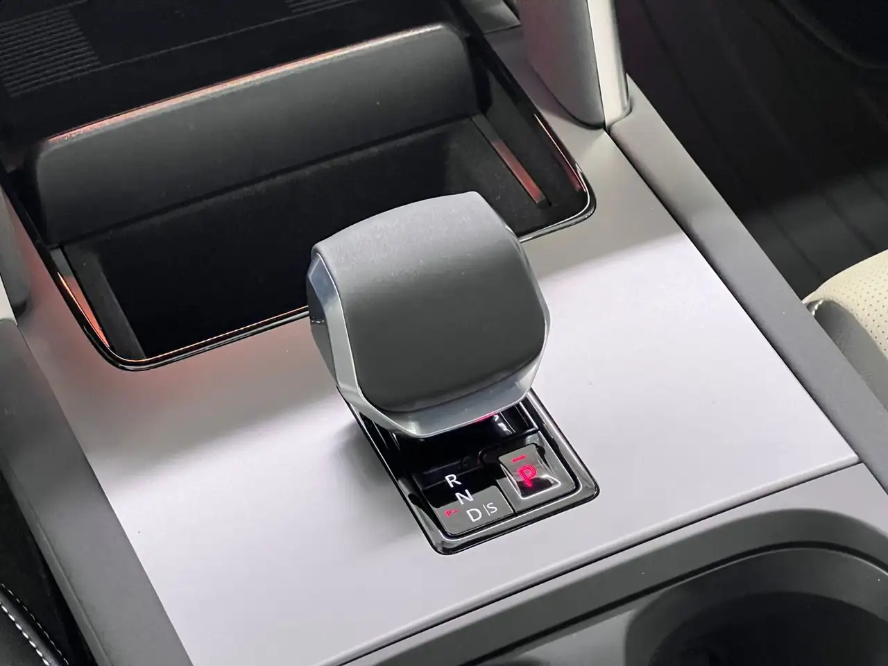 Land Rover Discovery Sport снимка Land Rover Discovery Sport