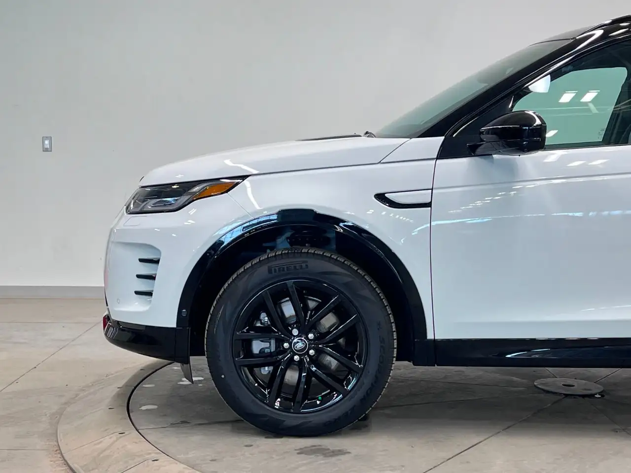 Land Rover Discovery Sport снимка Land Rover Discovery Sport
