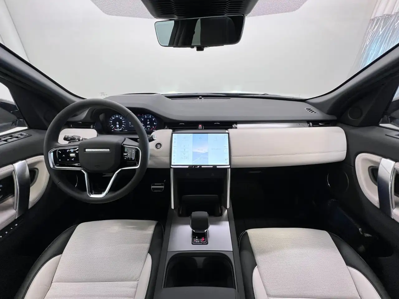 Land Rover Discovery Sport снимка Land Rover Discovery Sport