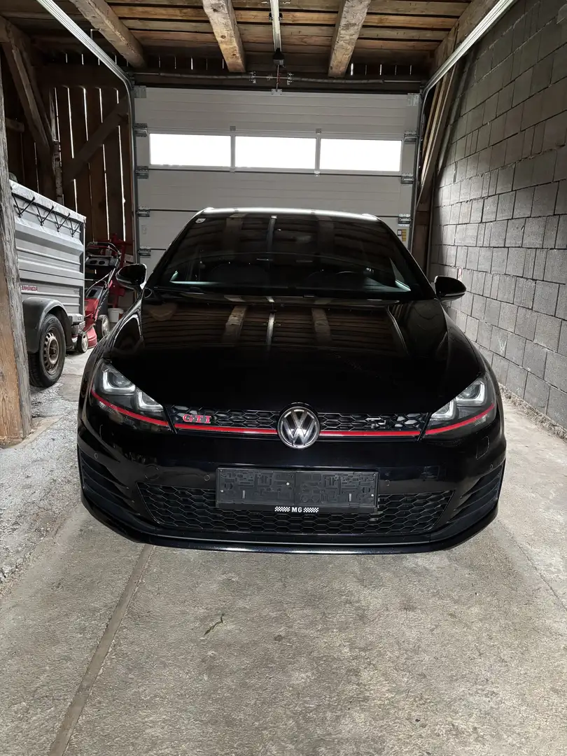 Volkswagen Golf GTI 2,0 TSI DSG Performance Schwarz - 1