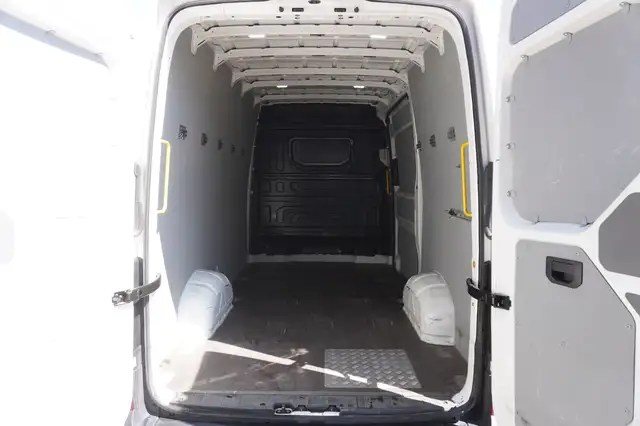 Volkswagen Crafter view 10