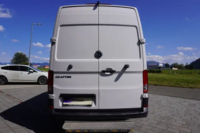 Volkswagen Crafter view 6