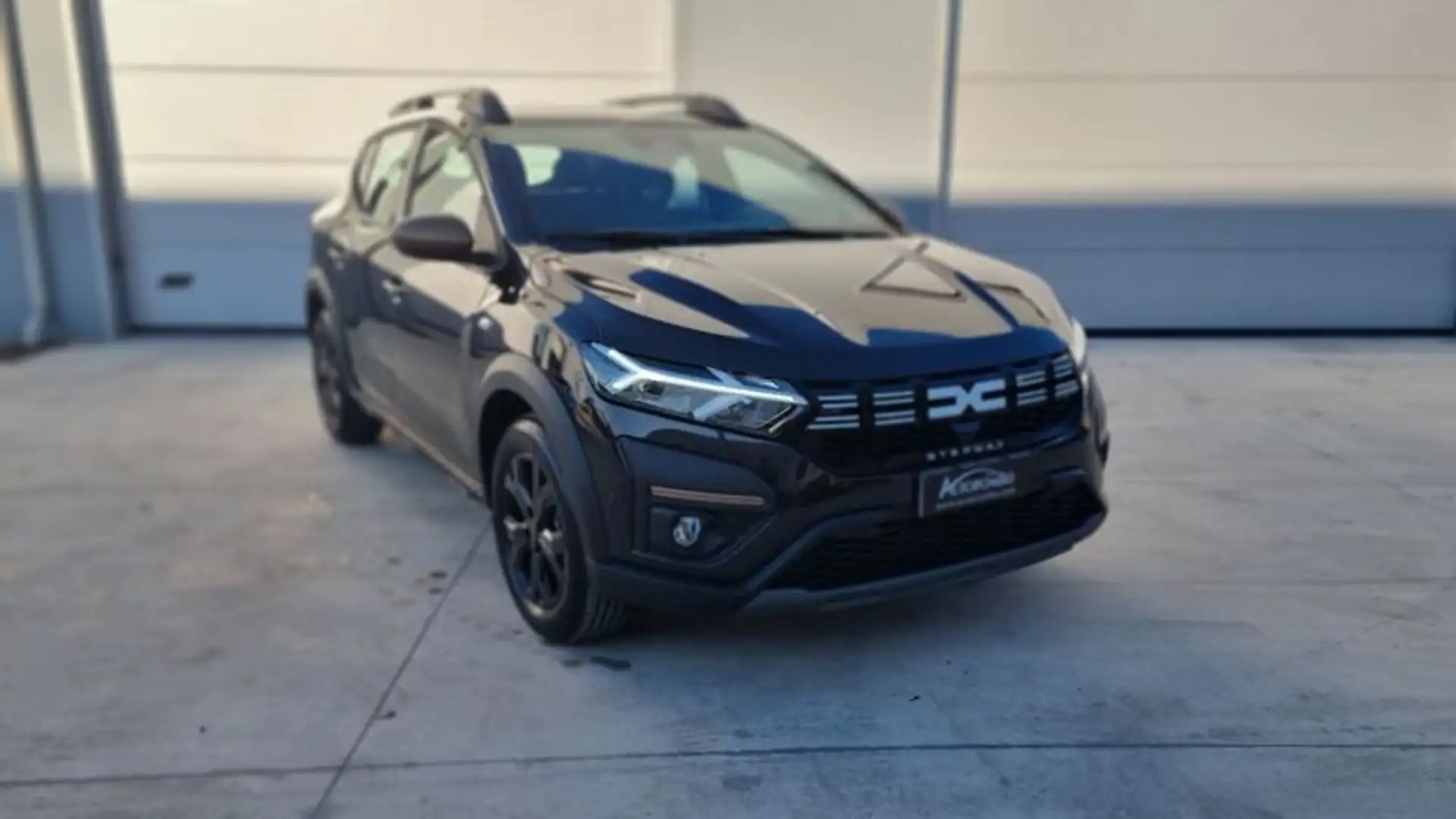 Dacia Sandero Stepway 1.0 TCe ECO-G Extreme Up Nero - 1
