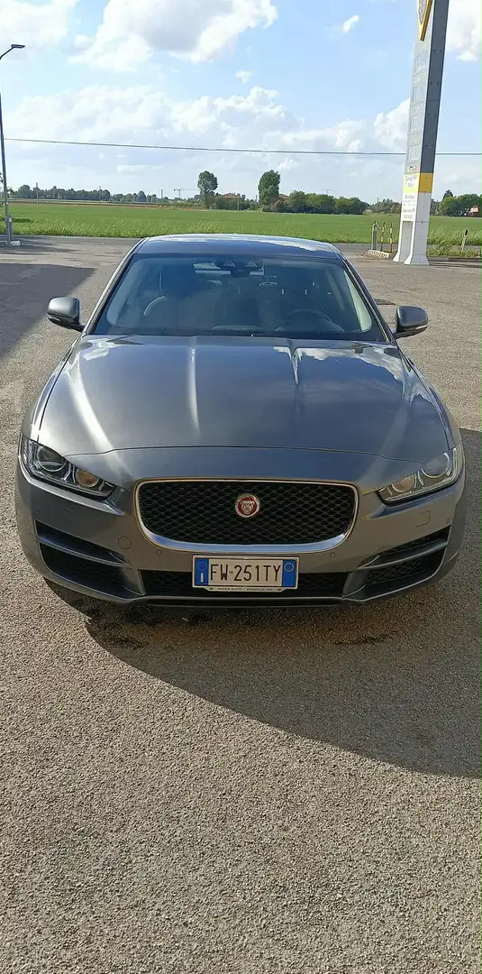 Jaguar XE 2.0d i4 R-Dynamic S 180cv auto - 1
