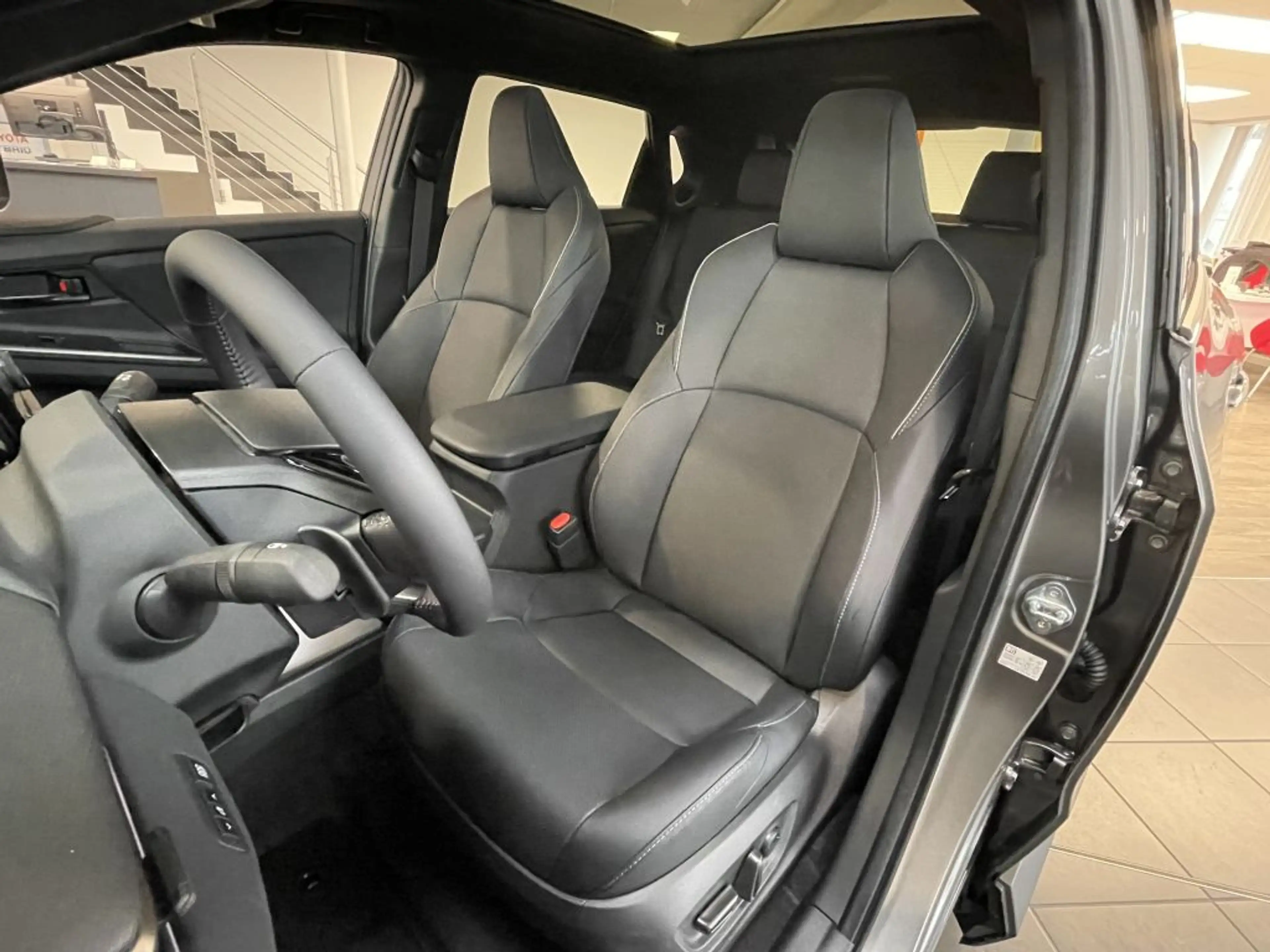 Toyota bZ4X Lounge — photo 9