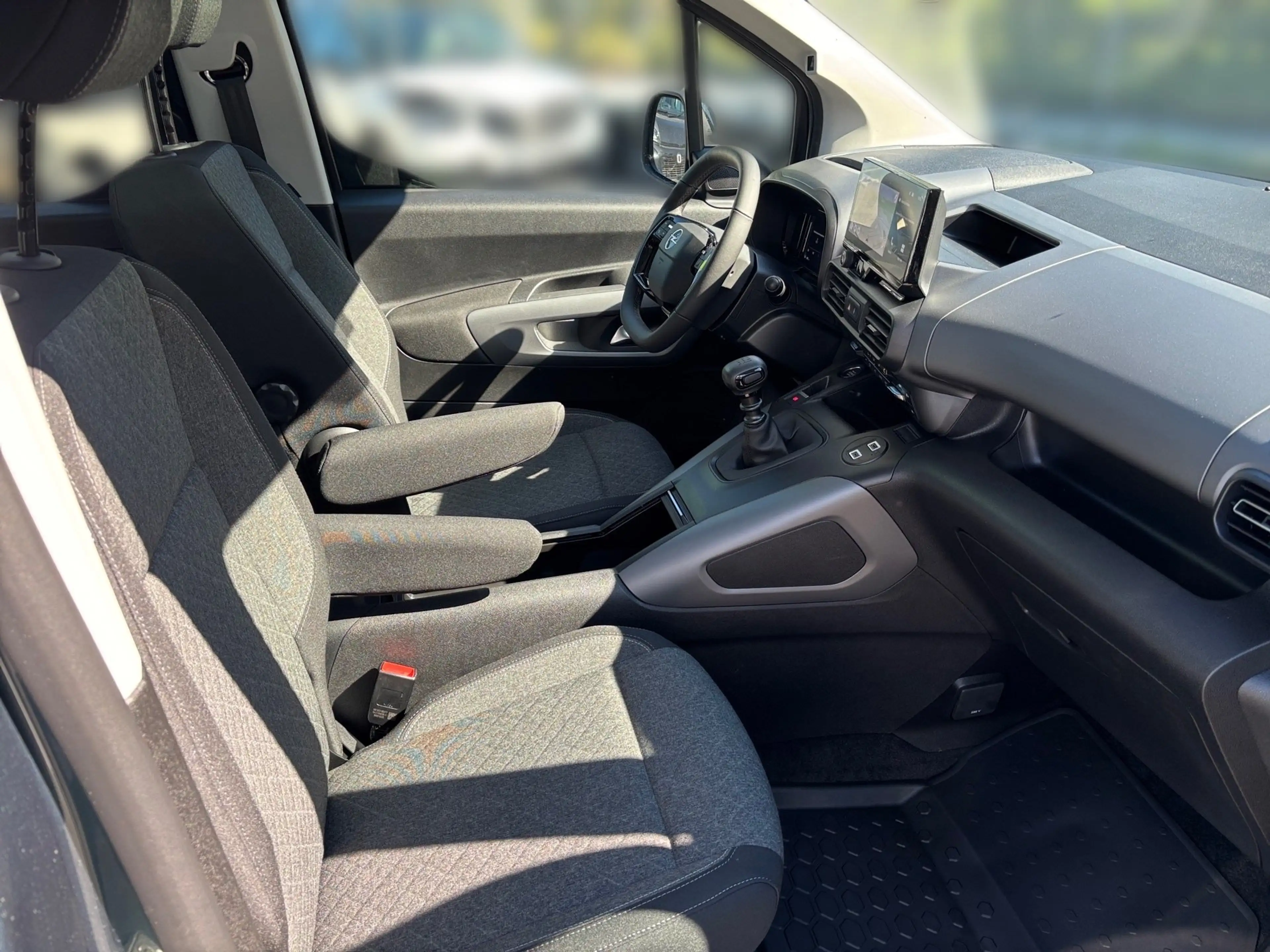 Opel Combo Life E 1.5 CDTI  GS 2xKlima Facelift Kam. — photo 15