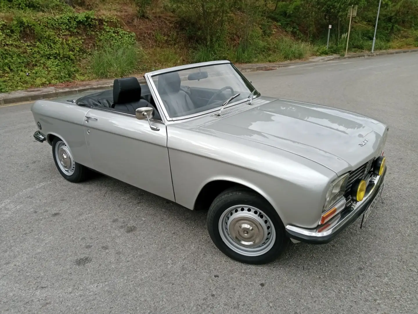Peugeot PEUGEOT 304 Cabrio Descapotable  Manual de 2 Puert Argent - 1