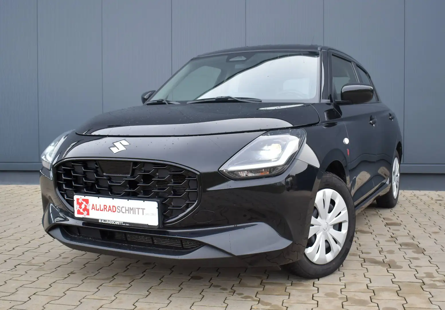 Suzuki Swift Club 1.2l M/T Dualjet Hybrid Schwarz - 1
