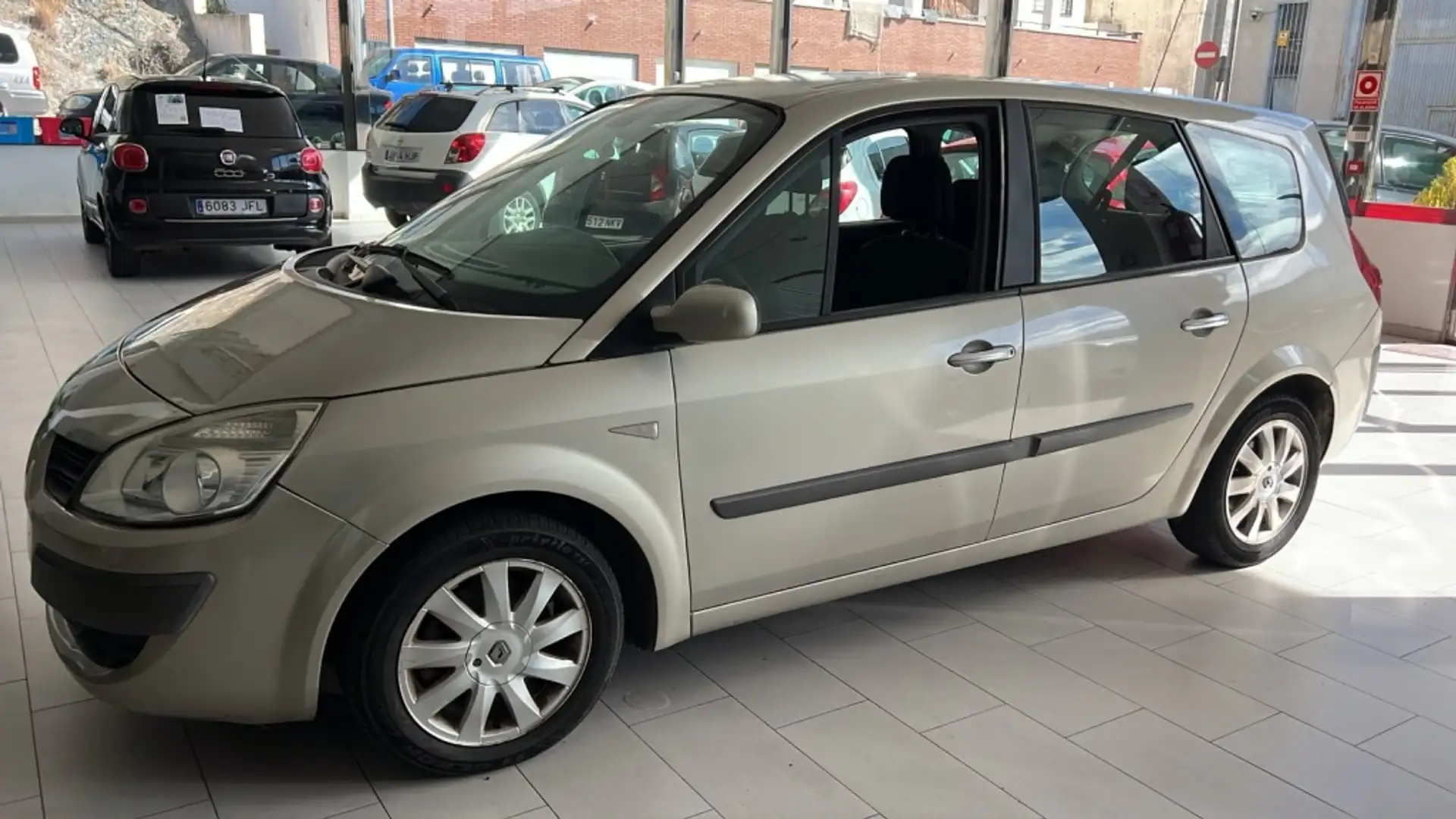 Renault Grand Scenic 1.5DCI Emotion 7pl. Beige - 2