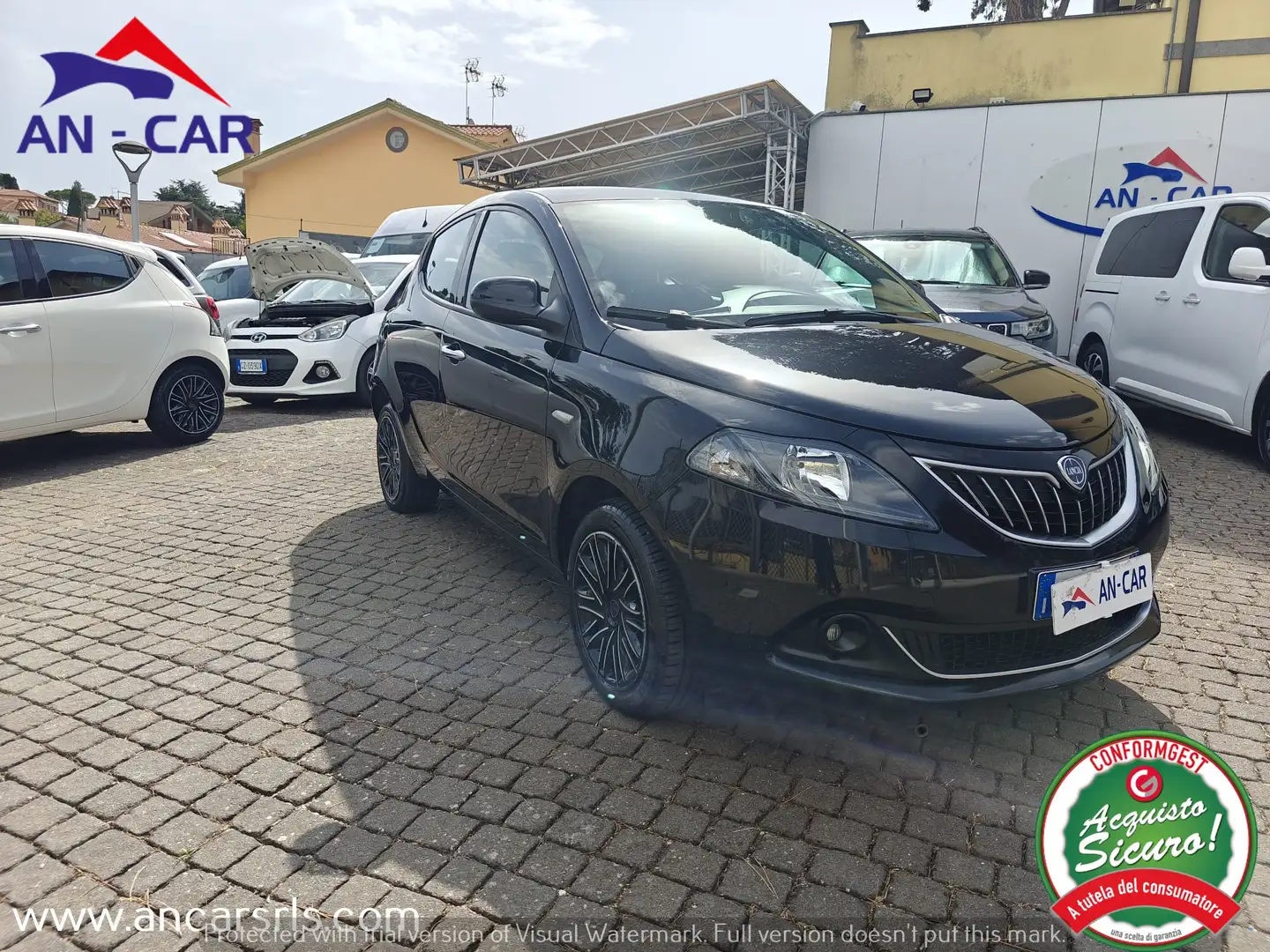 Lancia Ypsilon 1.0 hybrid Gold Car&Play - Ok neopatentati Nero - 2
