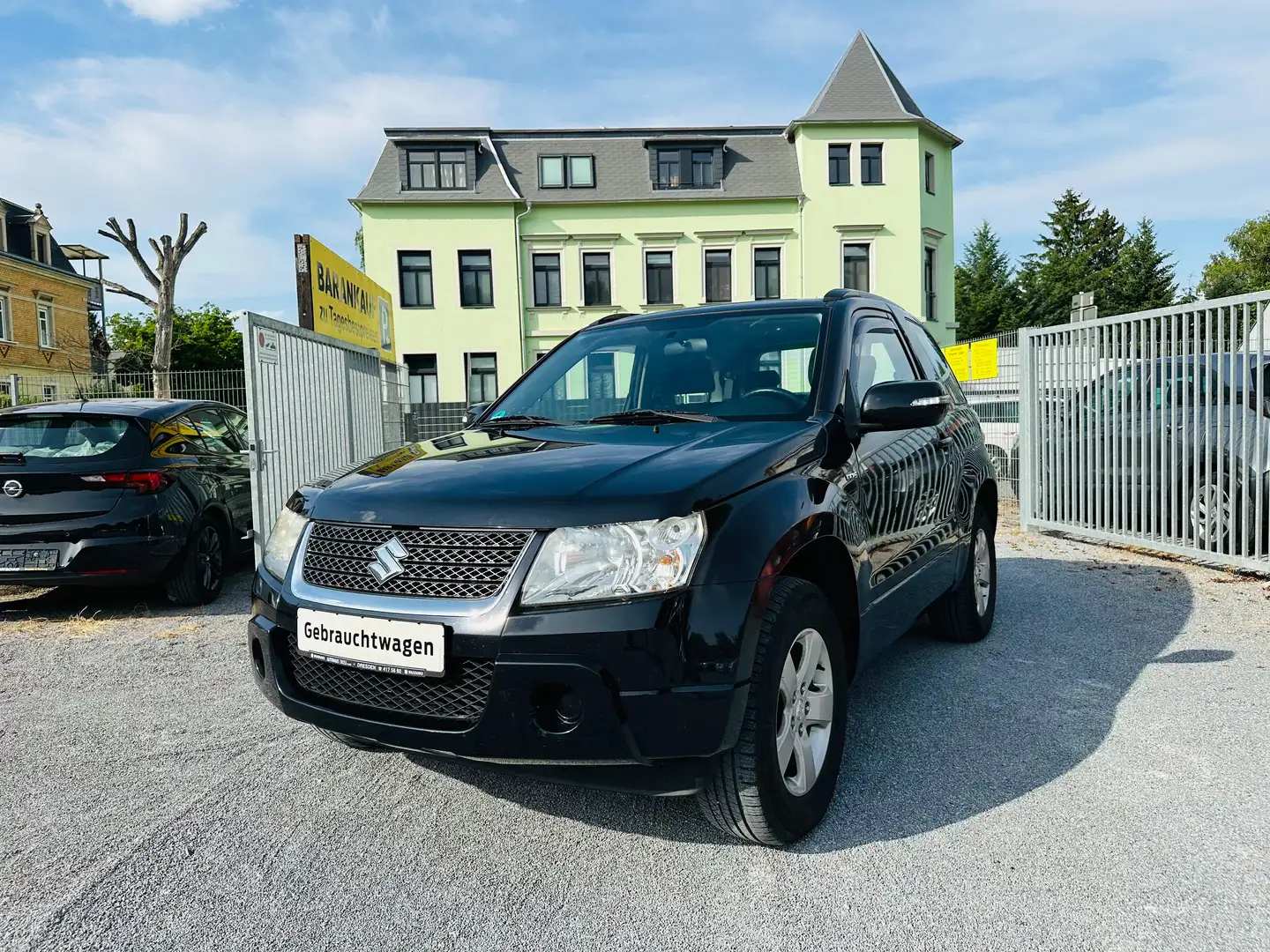 Suzuki Grand Vitara 1.9 DDIS Black and White (3-trg.) 2.HAND 101 TKM Schwarz - 2