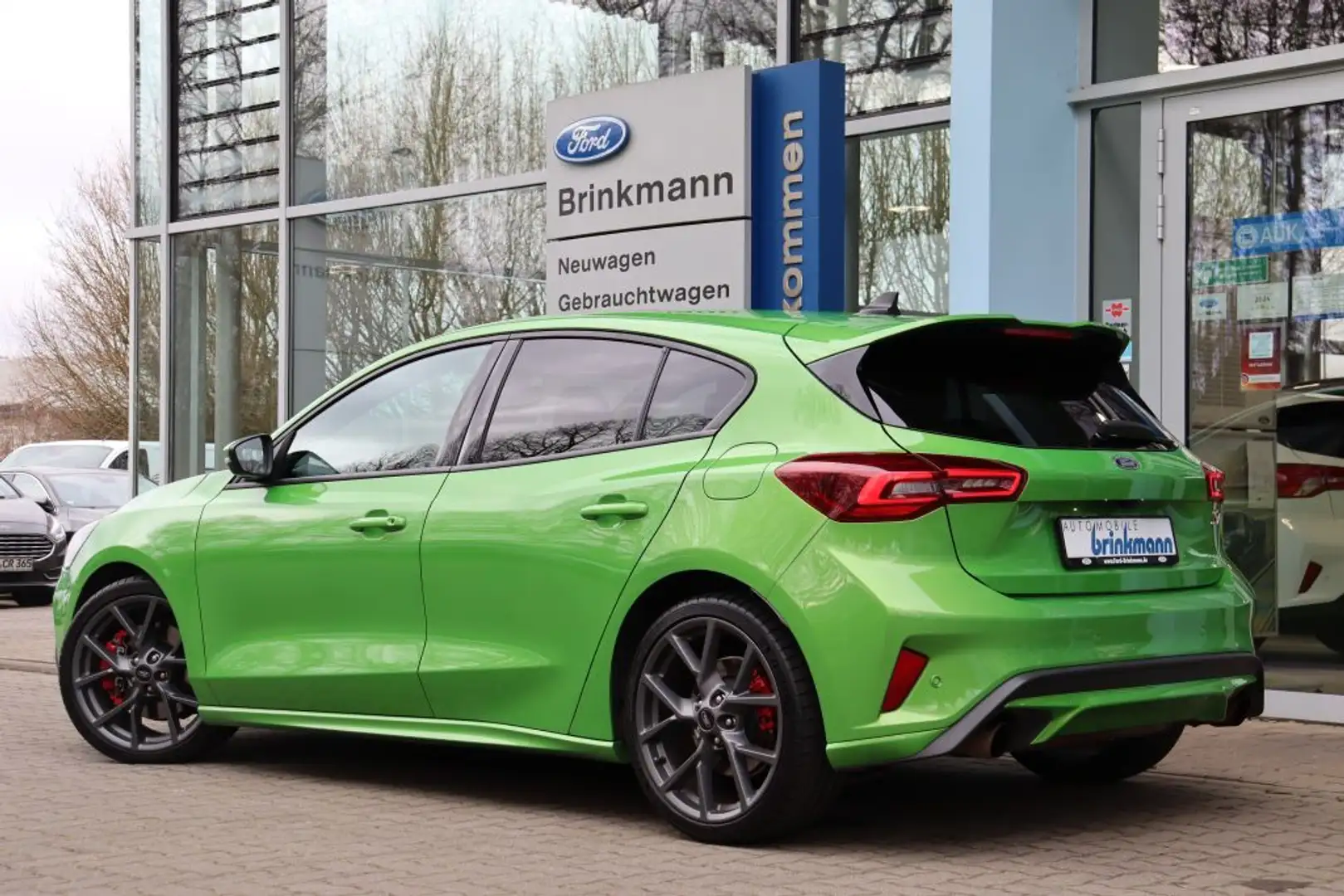 Ford Focus 2.3 EcoBoost S&S ST X+AHK+LED+B&O Grün - 2