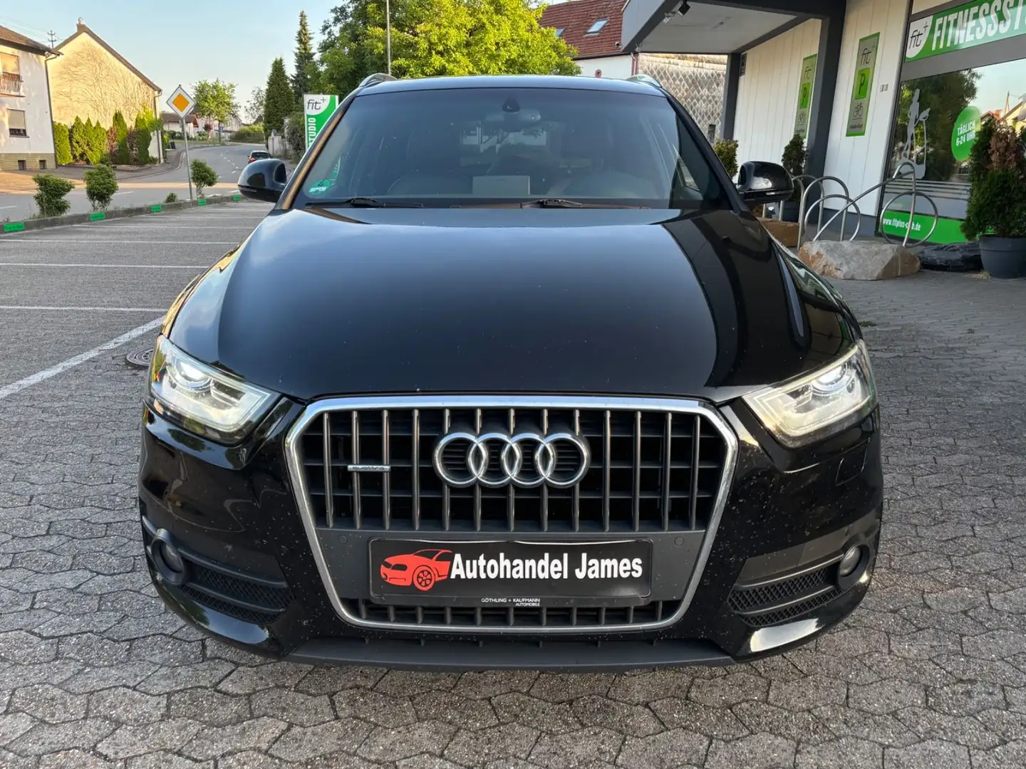Audi Q3 2.0 TDI Quattro*XENON*PANO*TEILLEDER* Noir - 1