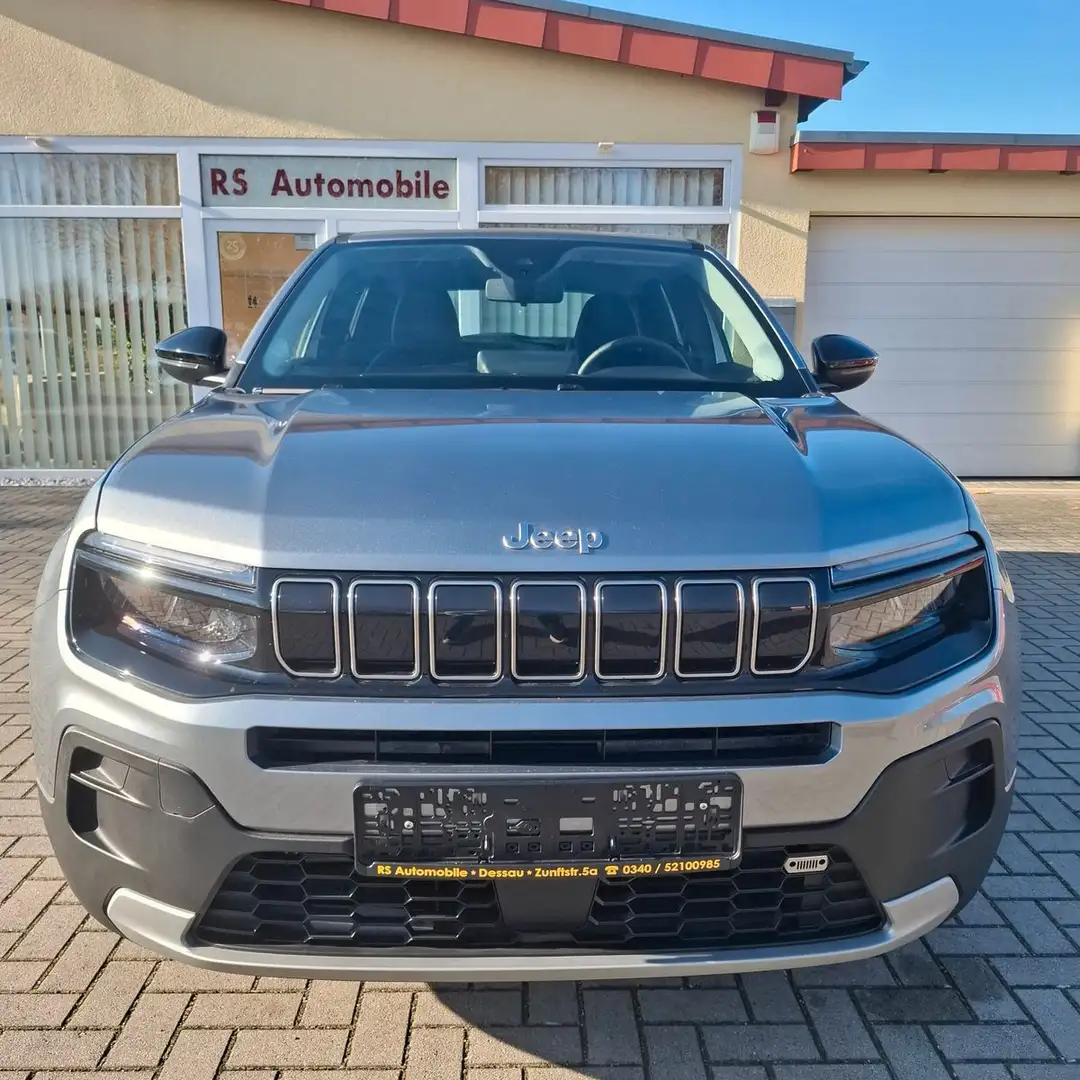 Jeep Avenger Altitude Grau - 1