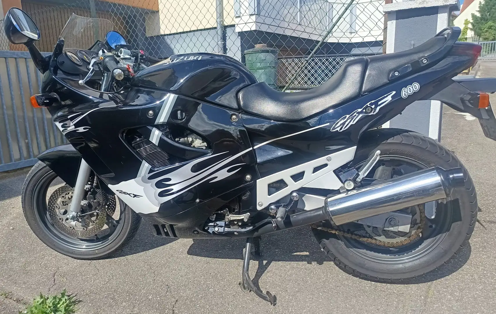 Suzuki GSX 600 Чёрный - 1