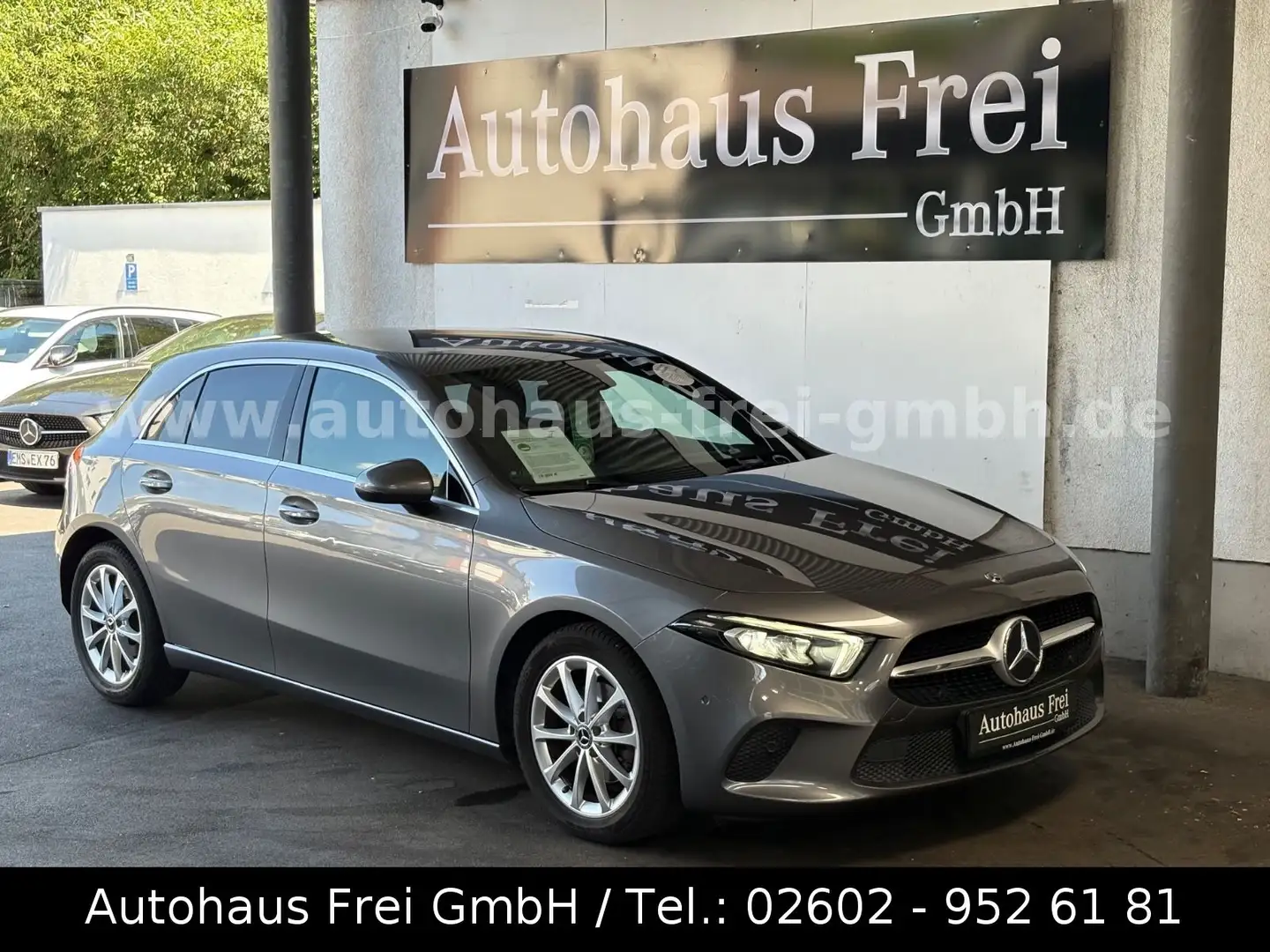 Mercedes-Benz A 160 Progressive*MBUX-PLUS*LED*TEMPO*PTS*2.HAND Šedá - 1