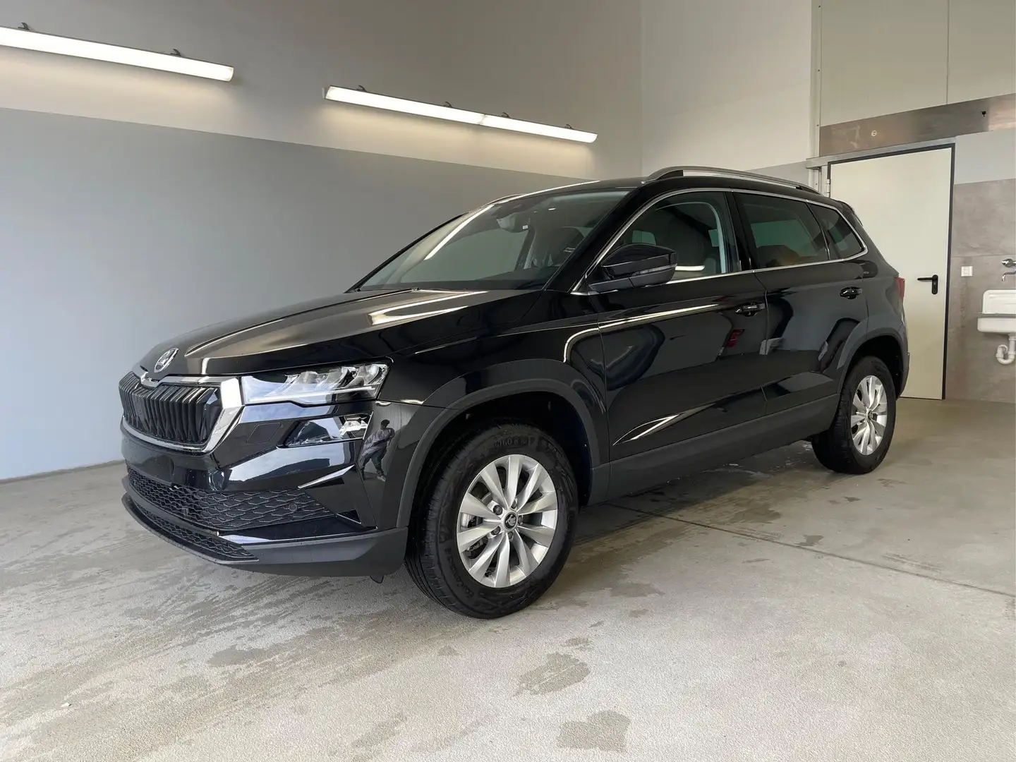 Skoda Karoq Selection 150PS TSI DSG Navi+ACC+AHK+Kessy+Kame... Schwarz - 1