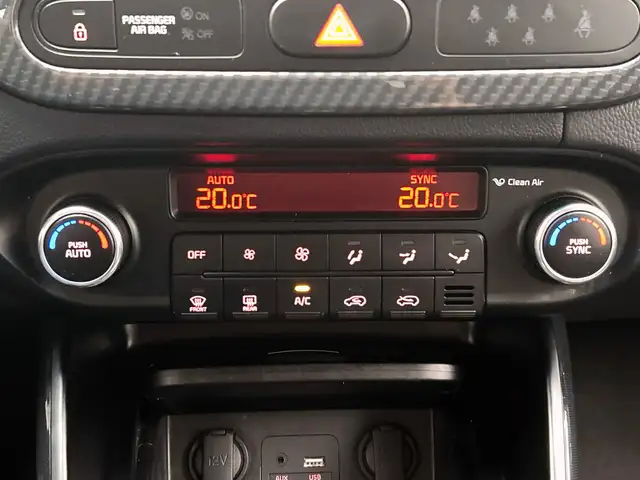 Kia Carens view 17