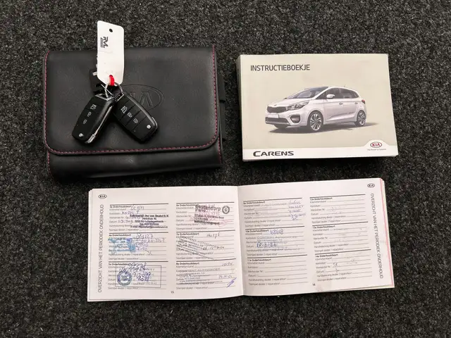 Kia Carens view 8