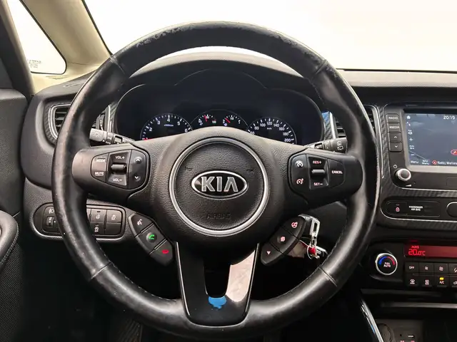 Kia Carens view 13
