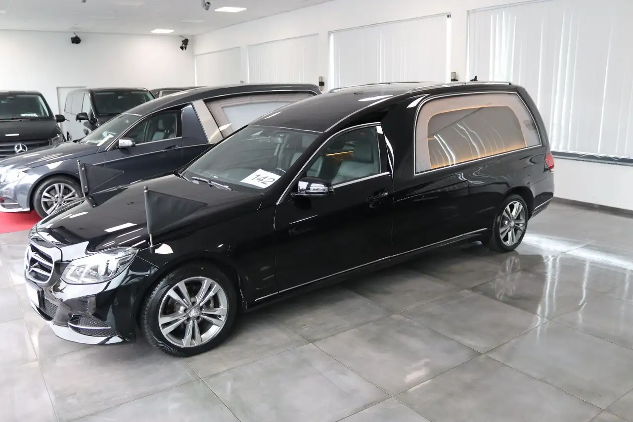 Mercedes-Benz E 200 CDI Bestattungswagen / Leichenwagen — photo 1 of 29