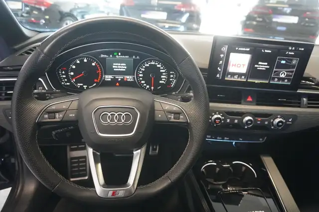 Audi A4 view 11