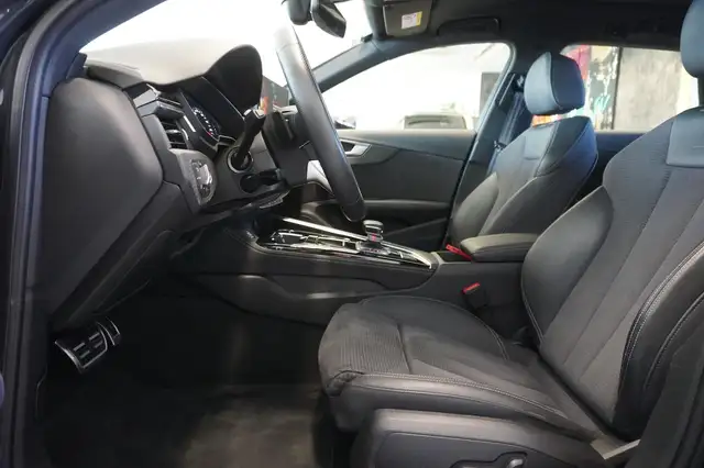 Audi A4 view 8