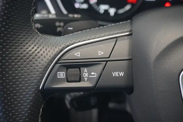 Audi A4 view 12