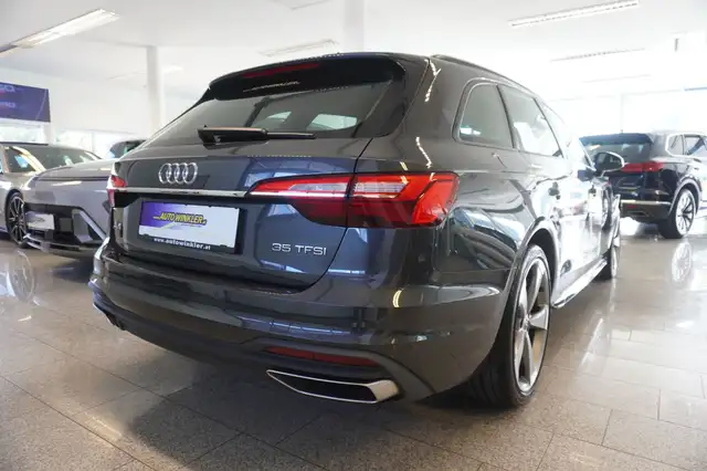 Audi A4 view 5