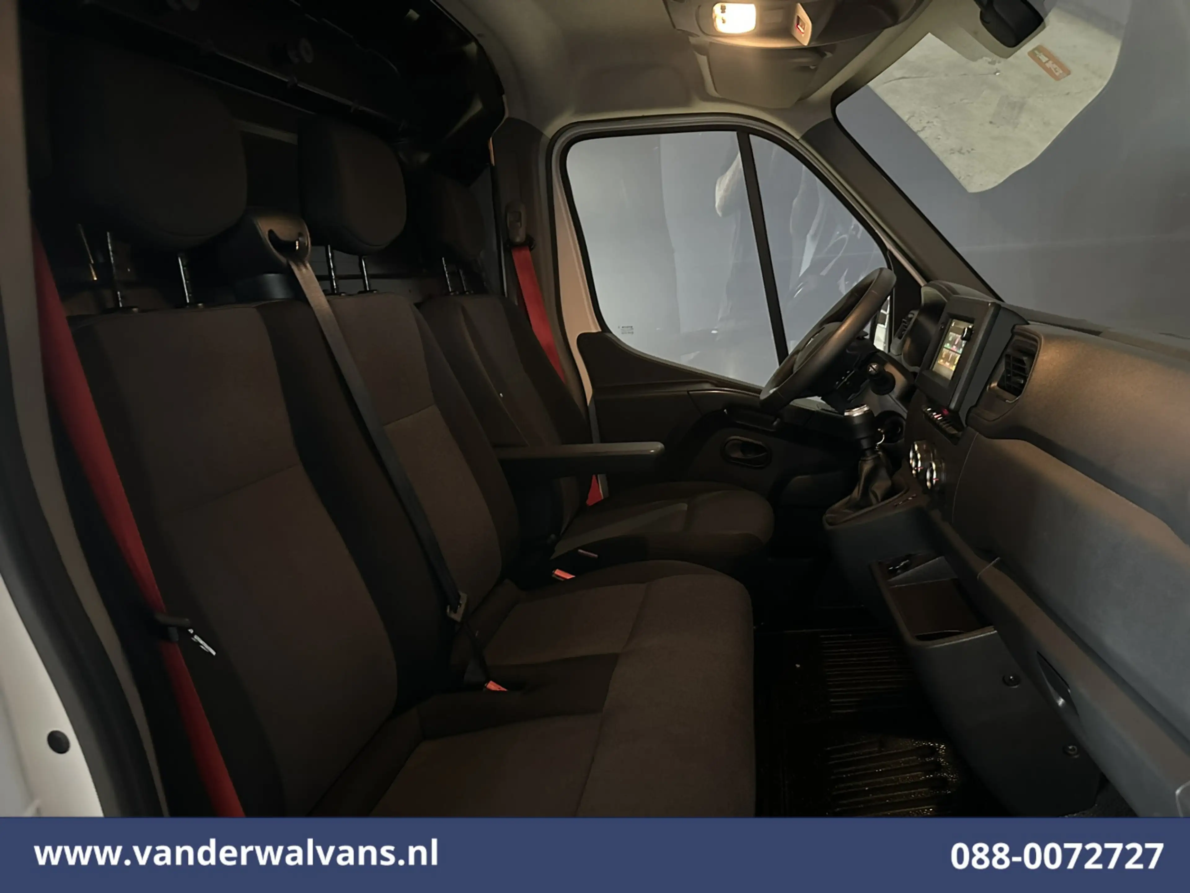 Renault Master 2.3 dCi 136pk L2H2 Euro6 Airco | Navigatie | Camer — photo 6