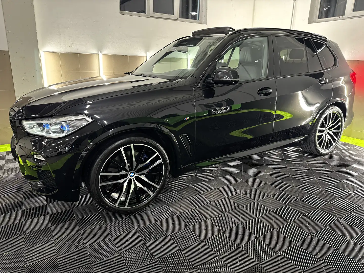 BMW X5 xDrive 30d M-Paket/Pano/Luft/Laser/AHK/ACC/360° Noir - 2