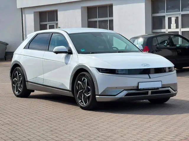 Hyundai Ioniq 5 view 13