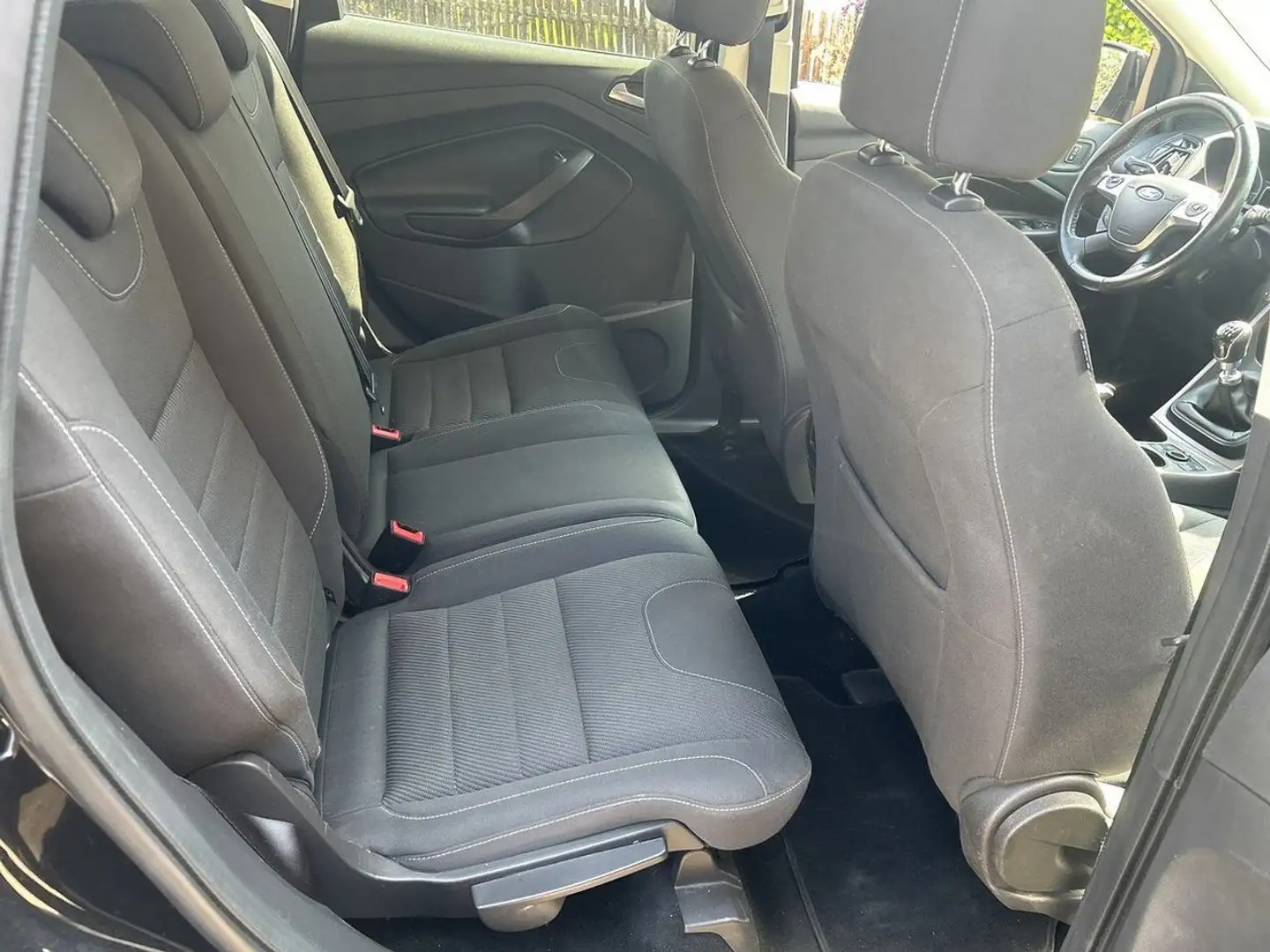 Ford Kuga Kuga 1.5 EcoBoost 2x4 Business Edition Schwarz - 2