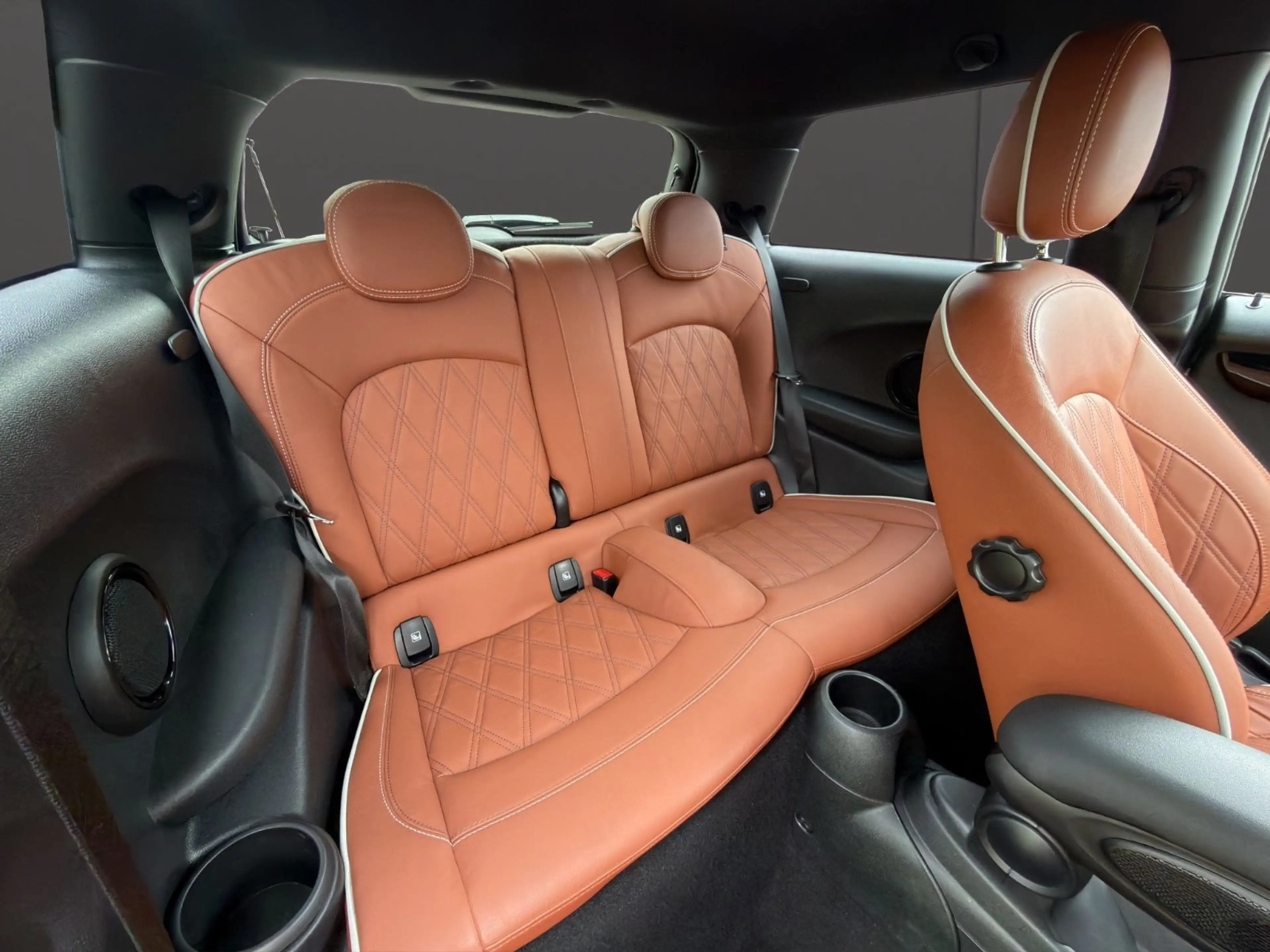 MINI Cooper SE Classic Trim Leder RFK LED Navi Keyles — photo 26