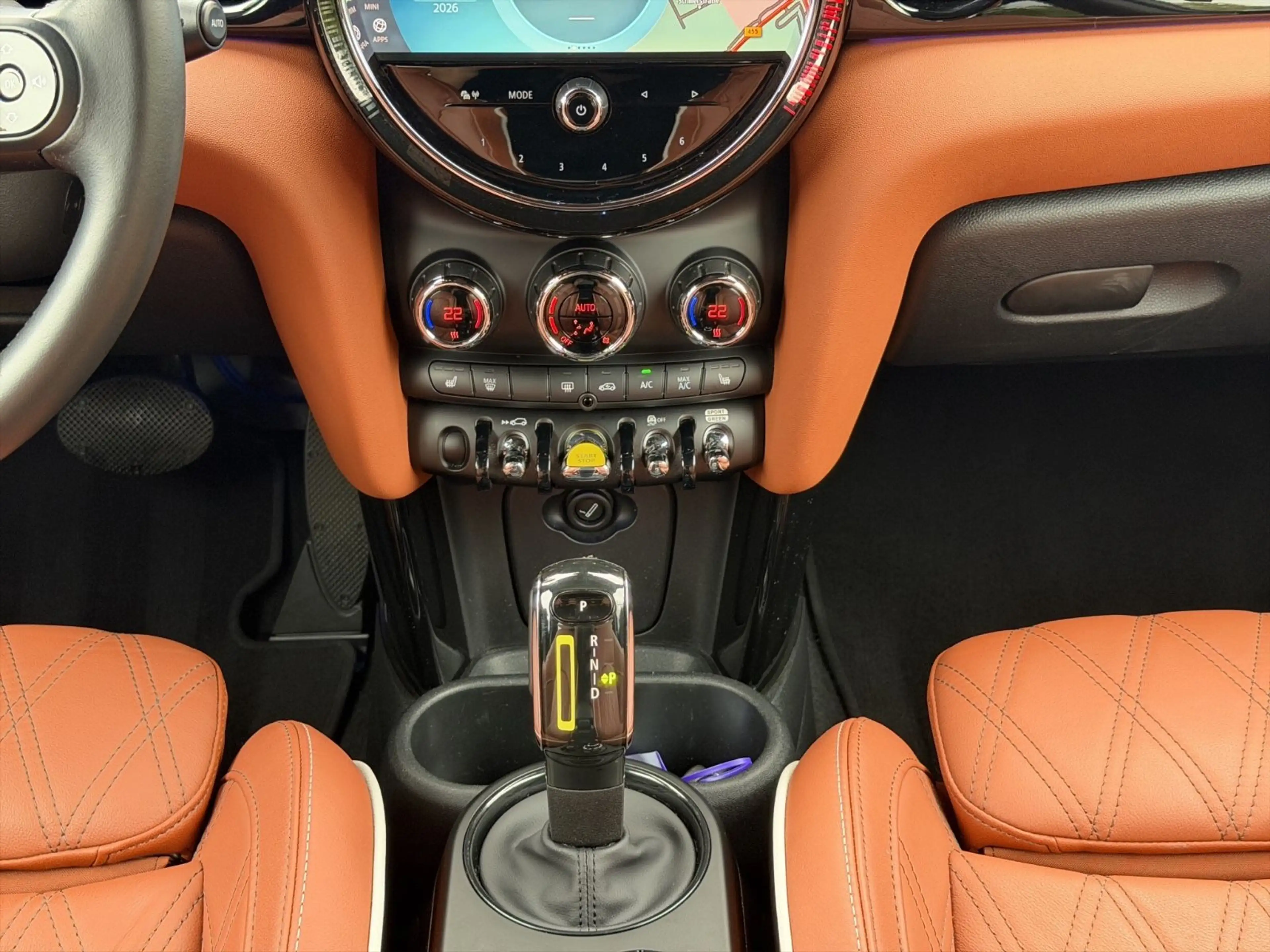 MINI Cooper SE Classic Trim Leder RFK LED Navi Keyles — photo 19