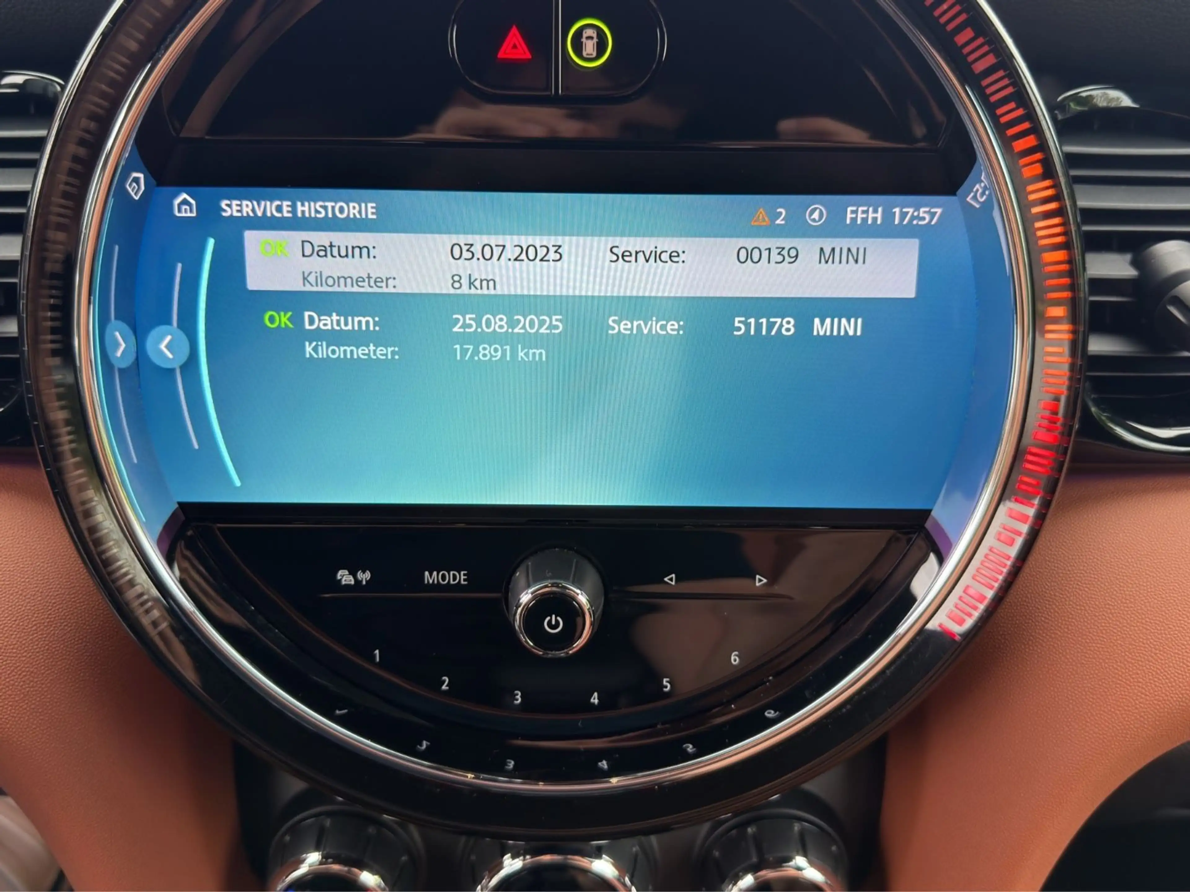 MINI Cooper SE Classic Trim Leder RFK LED Navi Keyles — photo 22